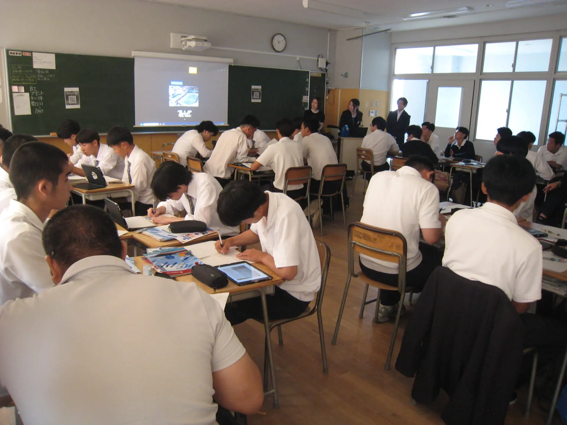 神戸市立科学技術高等学校 – Kobe SciTech High School